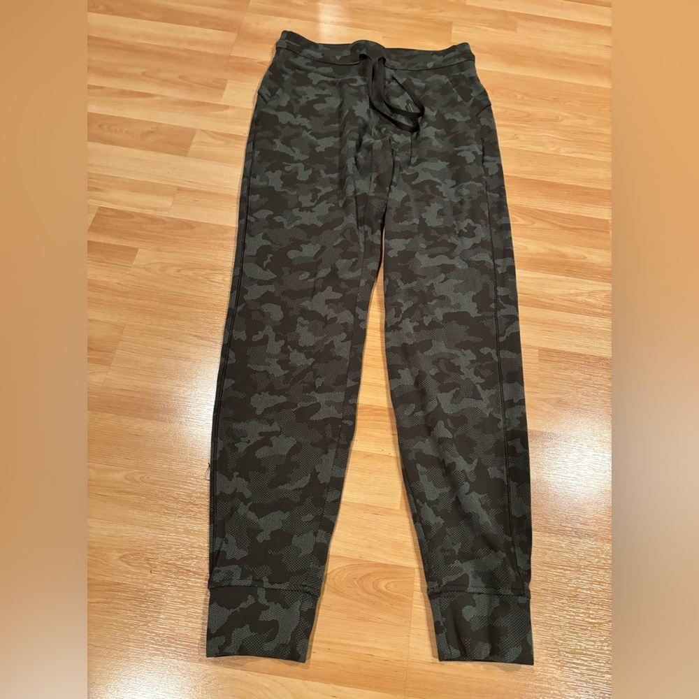 Lululemon Camouflage‎ Joggers
